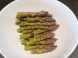 Quiche aux asperges et champignons