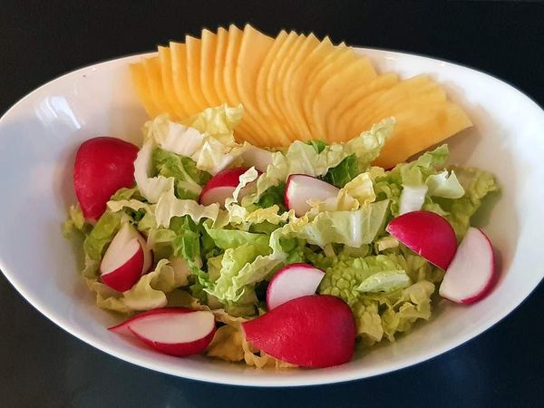 Salade trop chou à la mangue et sa vinaigrette aux fruits de la passion