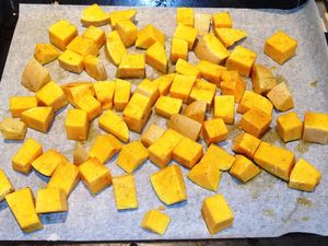 Dés de courge et chanterelles à l'huile de noisette