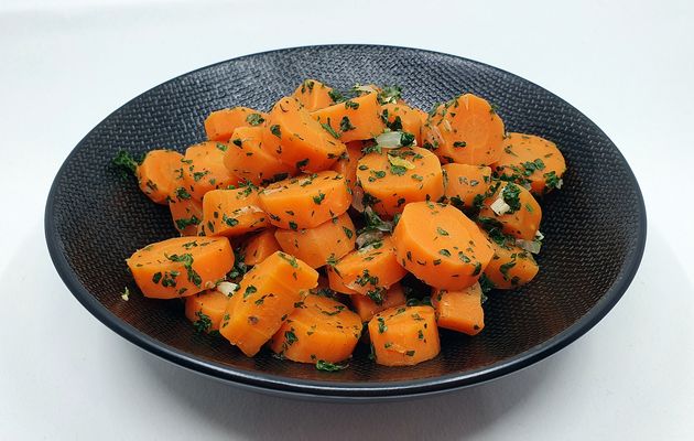 Carottes persillées à l'ail et oignon
